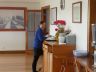 17 Chinese_Hotel_Manager 